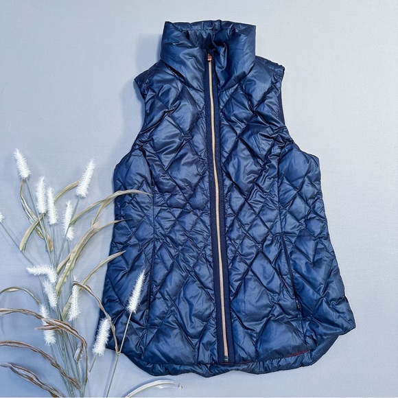 ATHLETA Responsible Down navy blue zippered vest, S. - Picture 2 of 7